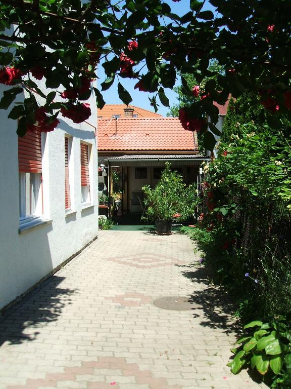 Apartament Otis Vendeghaz Siófok Zewnętrze zdjęcie